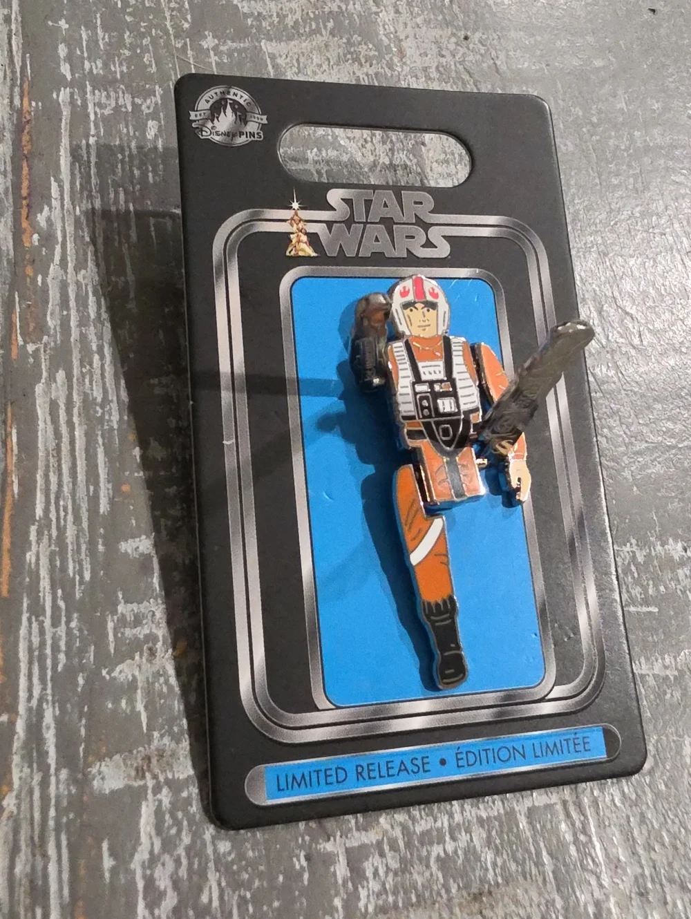 Disney Parks Star Wars Luke Skywalker X-Wing Pilot Action Figure Pin, Kenner